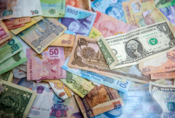 paper money in different currencies